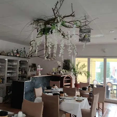 Zur Alten Post Pensjonat 3*